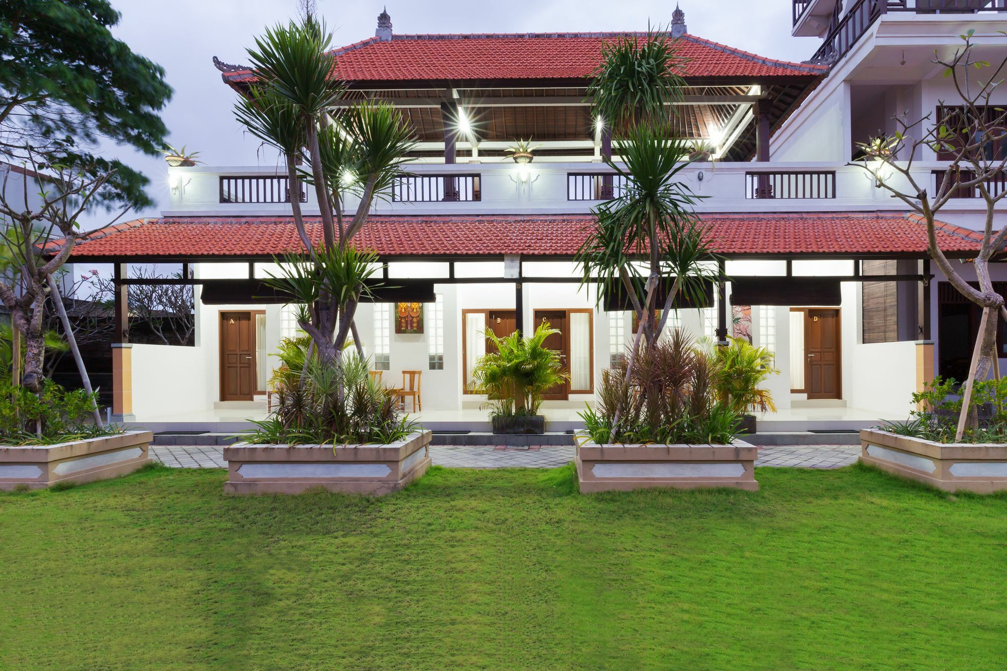 Kubal Bed And Living
